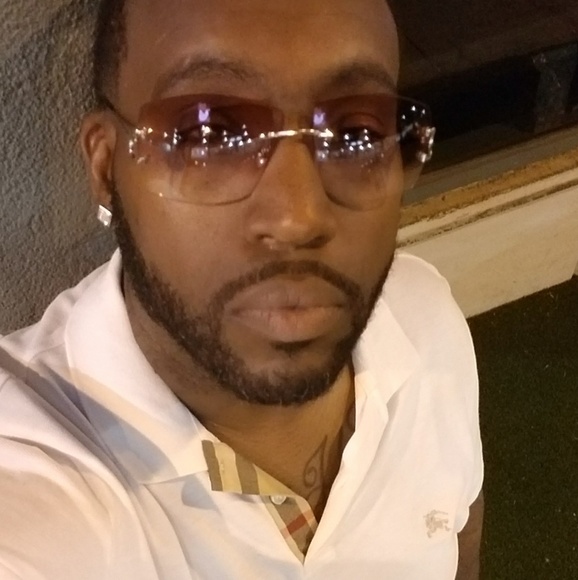 Meet your Posher, Antwon - Picture 1 of 1